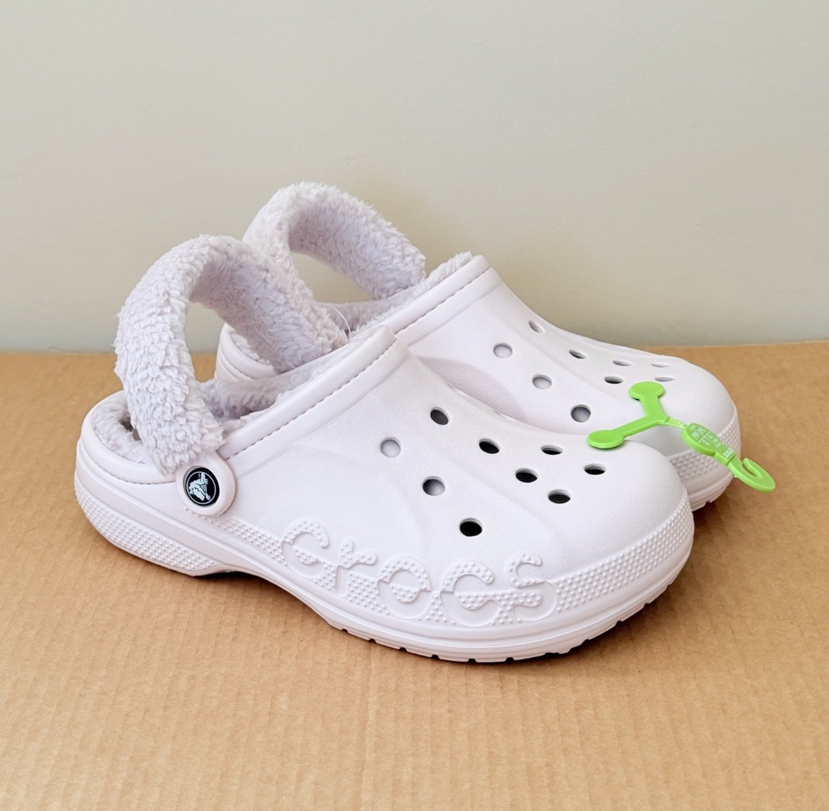 CROCS Baya Faux Fur Lined Clogs Women’s Size 9 | Men’s Size 7 | Barely Pink