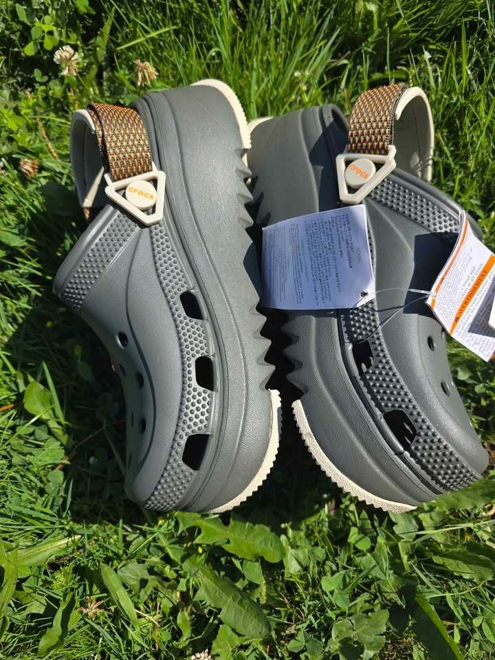 Crocs All-Terrain Platform Clogs Size 5M or 7W with Mushroom Jibbitz