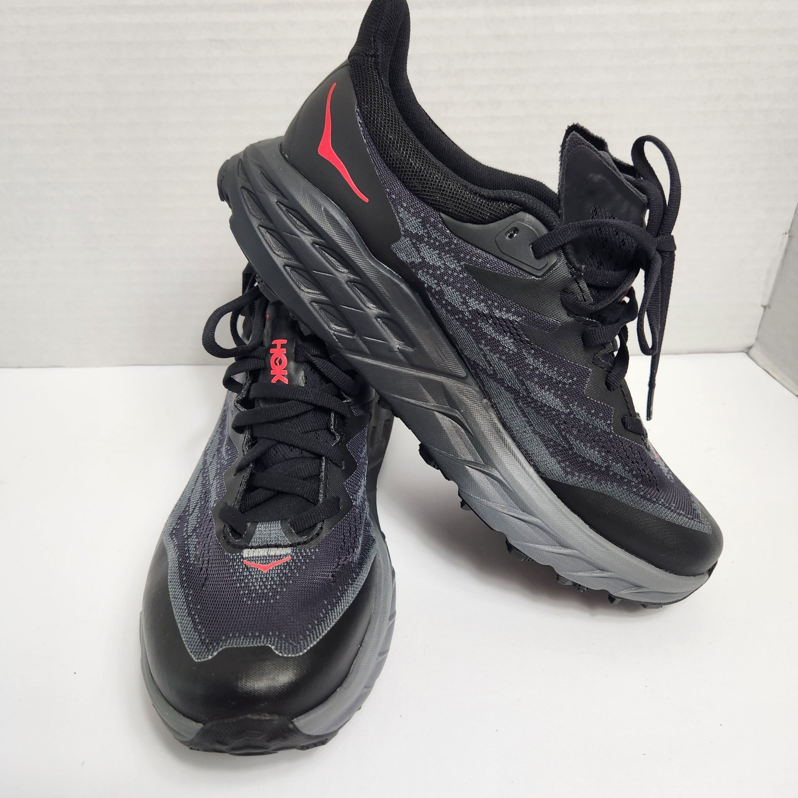 Hoka One Speedgoat 5 GORE-TEX Black/Red Women’s Size 8 B GTX Spike Hiking Shoe
