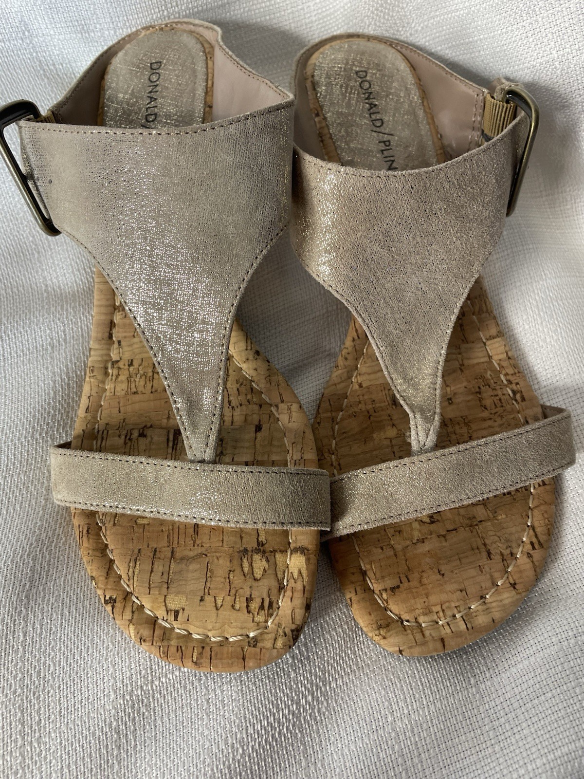 Donald Pliner Women’s Size 7M Dylan Wedge Cork Metallic Sandals Summer
