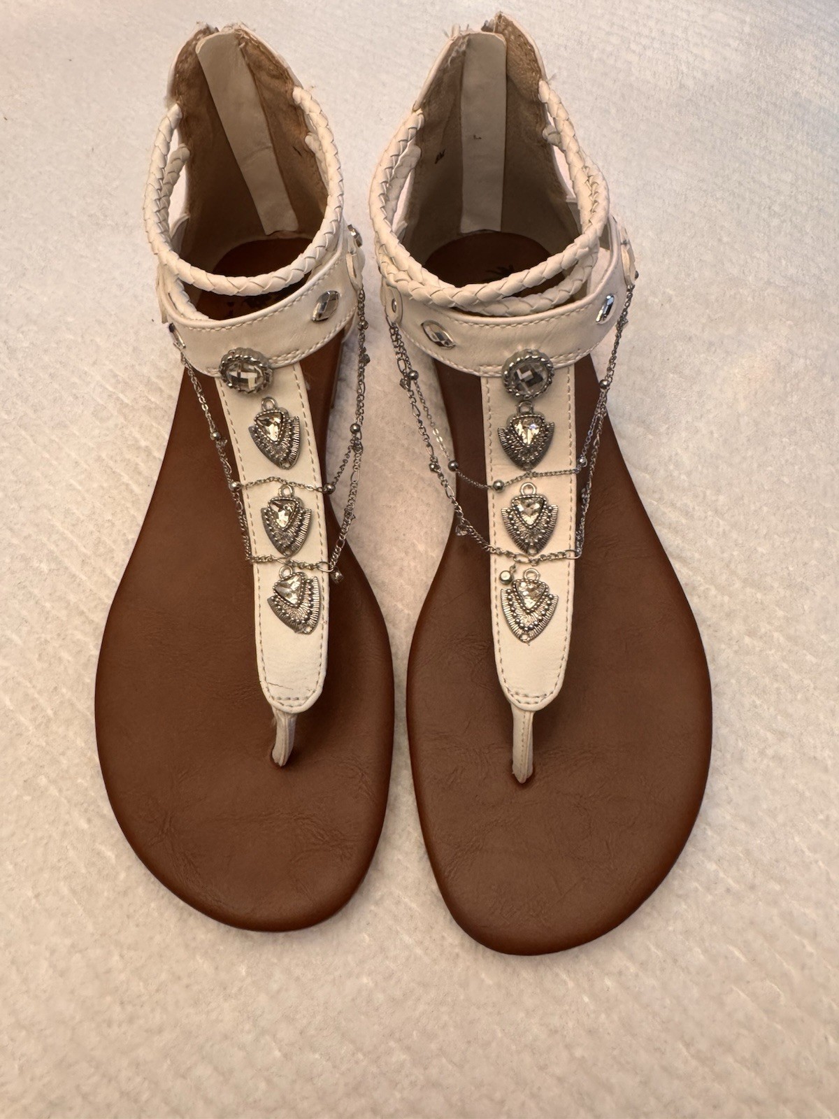 New Jelly POP Elvie White Boho Gladiator Sandals Heart Concho Chain Studded 8M