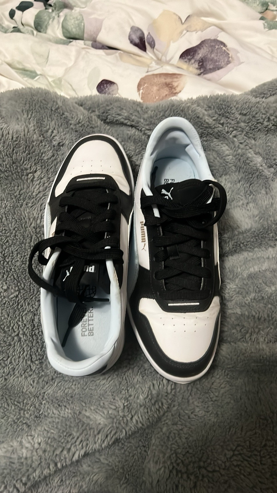 Trendy Street style Puma Carina Street Platform Sneaker – size 7.5