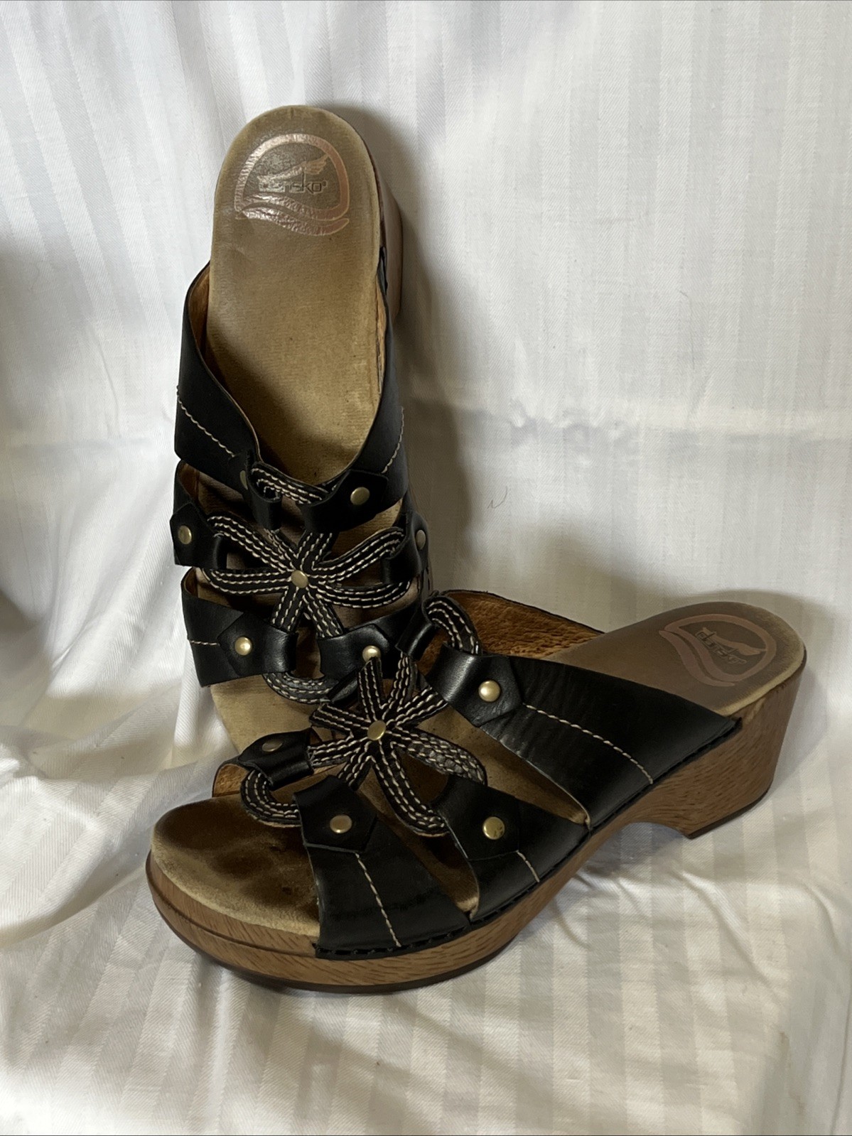 Dansko Serena Black Leather Cut Out Flower Boho Wedge Sandals Size 37/6.5-7 EUC!