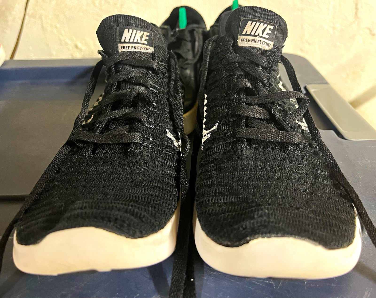 Nike Free RN Flyknit Women’s Low Top Flyknit Sneakers Black/White 831070-001