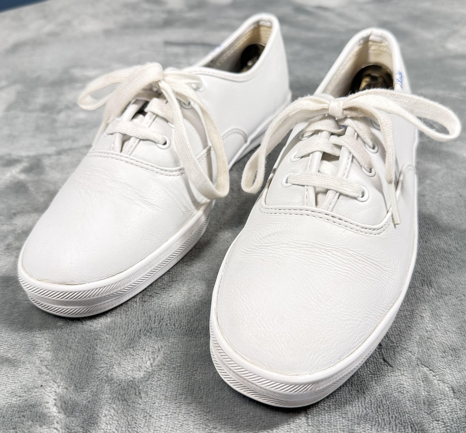 Keds Shoes Womens Size 8 White Leather Lace Up Casual Walking Sneakers WH45750M