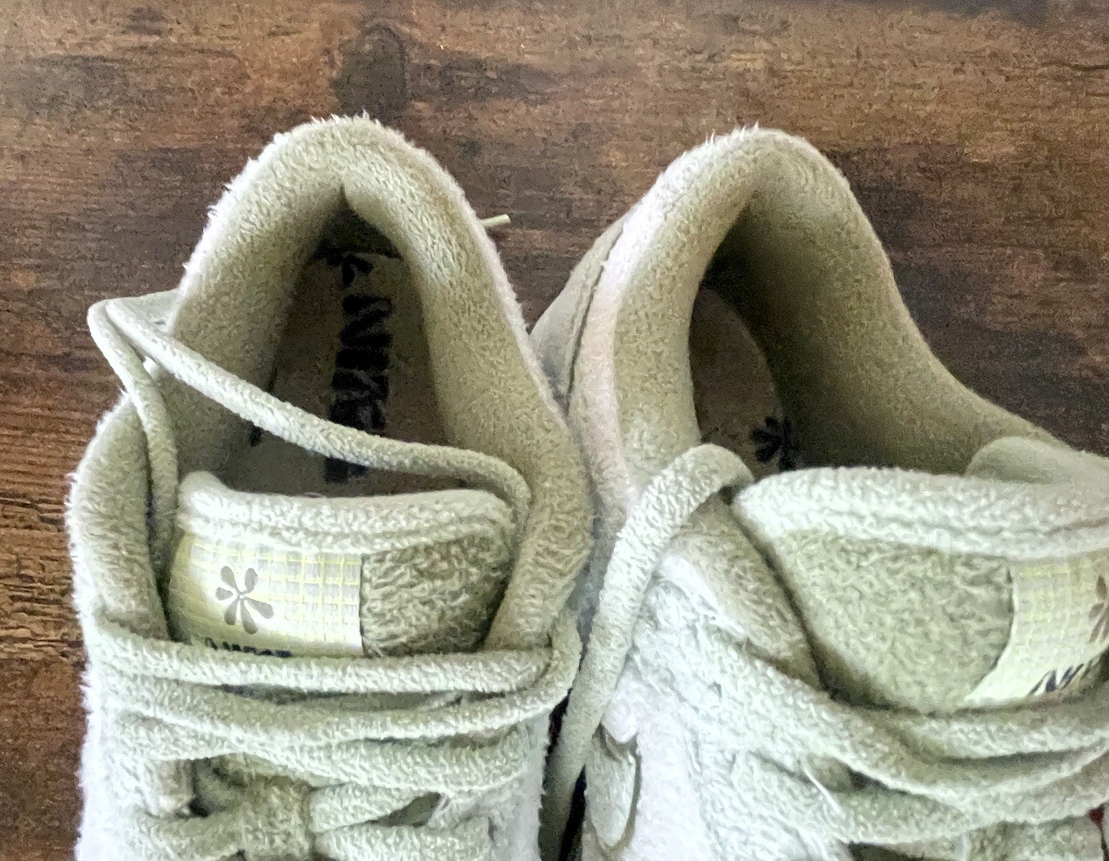 Nike Dunk Low Women’s Size 7.5 – SE Fleece – Honeydew 2022