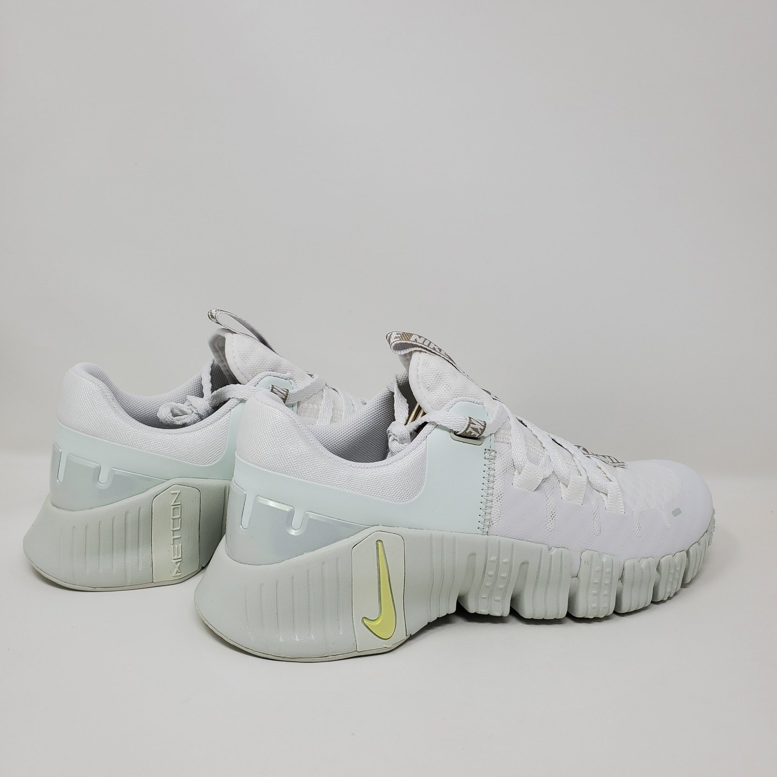 Nike Free Metcon 5 PRM Women’s Size 7 Summit White Sea Glass FJ1548-100