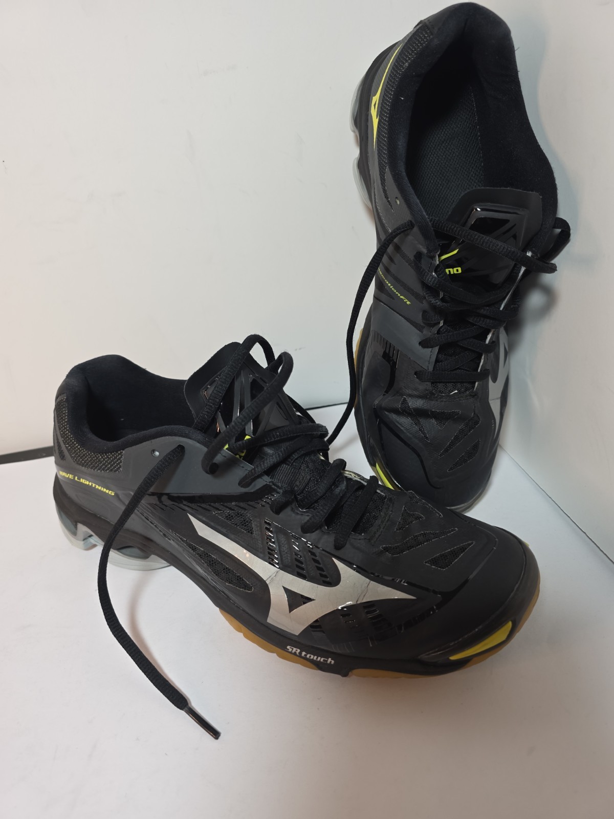 Mizuno Wave Lightning Z Volleyball Shoes Black Silver Yellow US Size W11