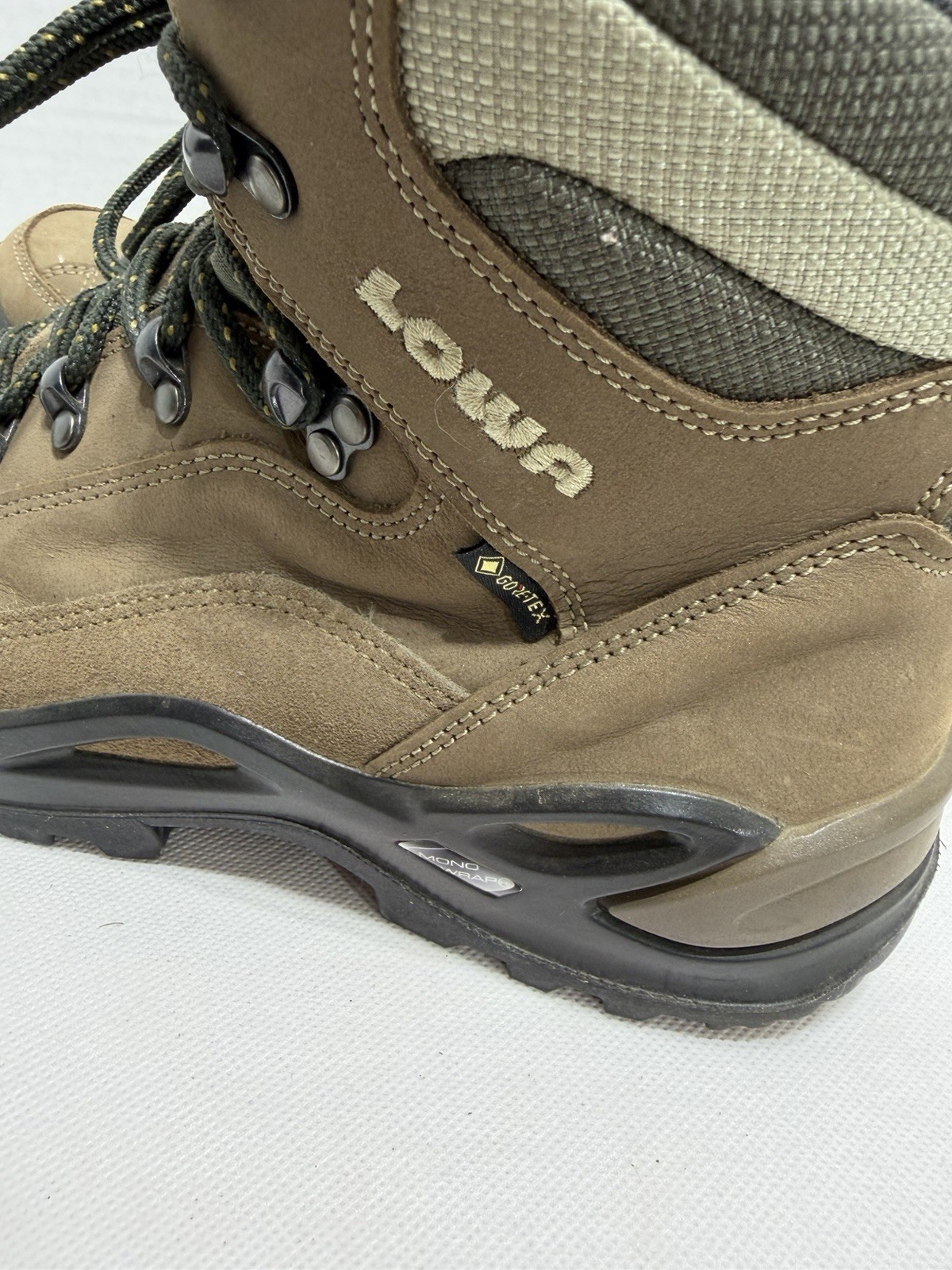 Lowa Women’s Renegade GTX Mid Gore-Tex Hiking Boot shoes, Size 8.5 W (Wide) US