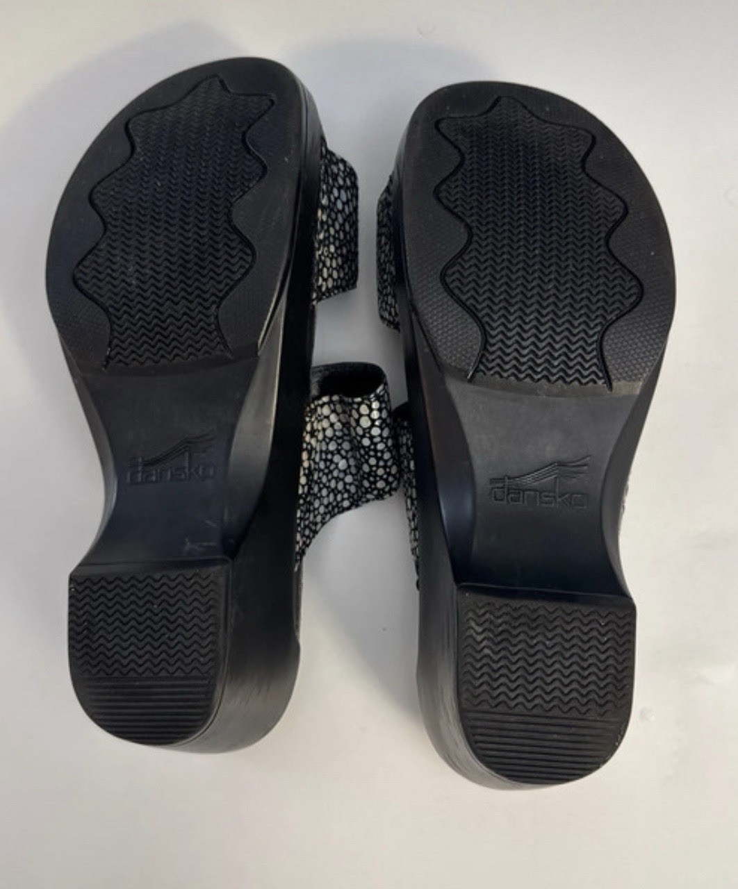 Dansko Womens 6.5 Black White Polka Dot Leather Slide Sandals Buckle Strap