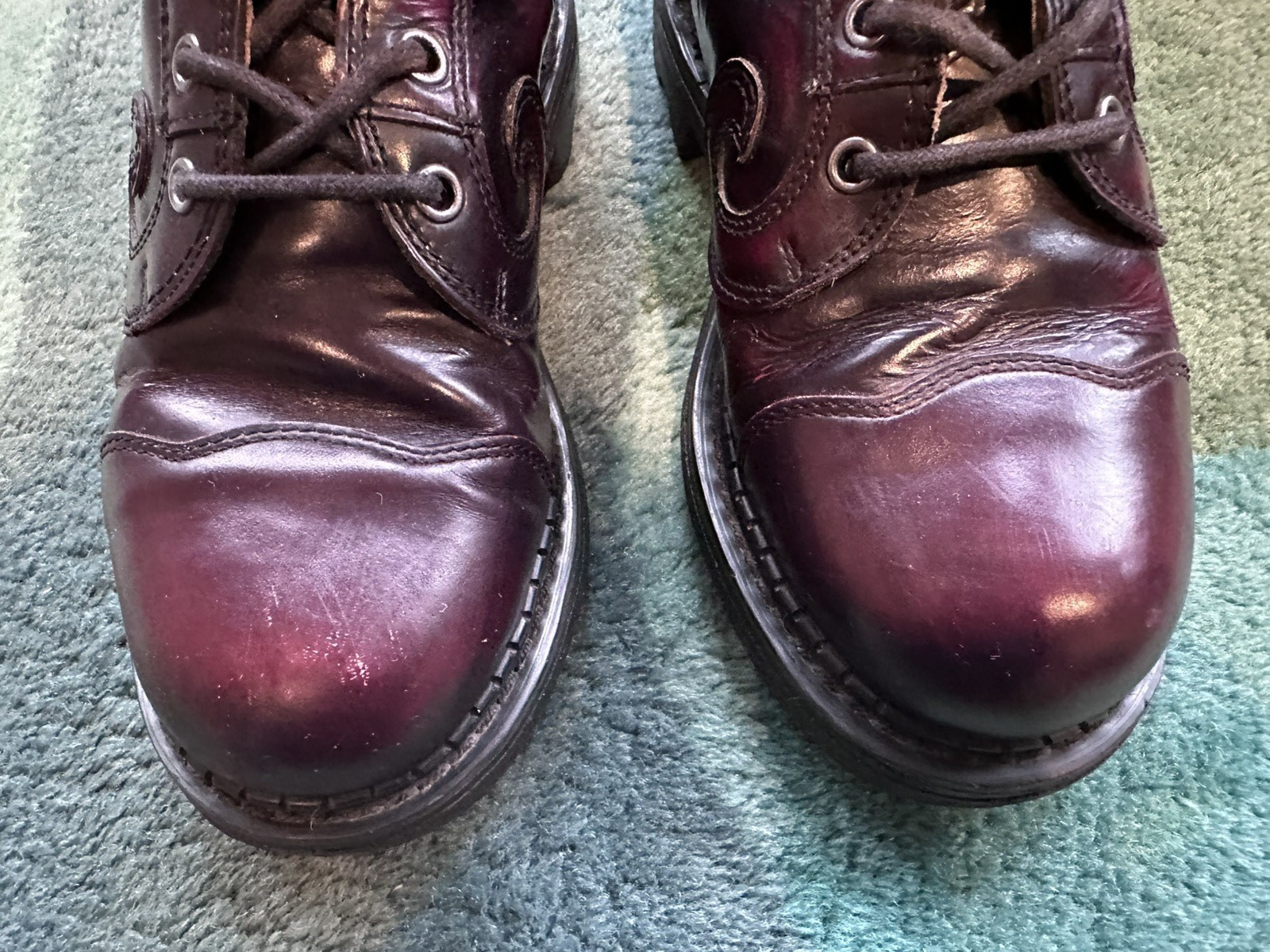 Fluevog VINTAGE Angels Derby Swirl 6-eye burgundy ankle boots (Poland) – US 7.5