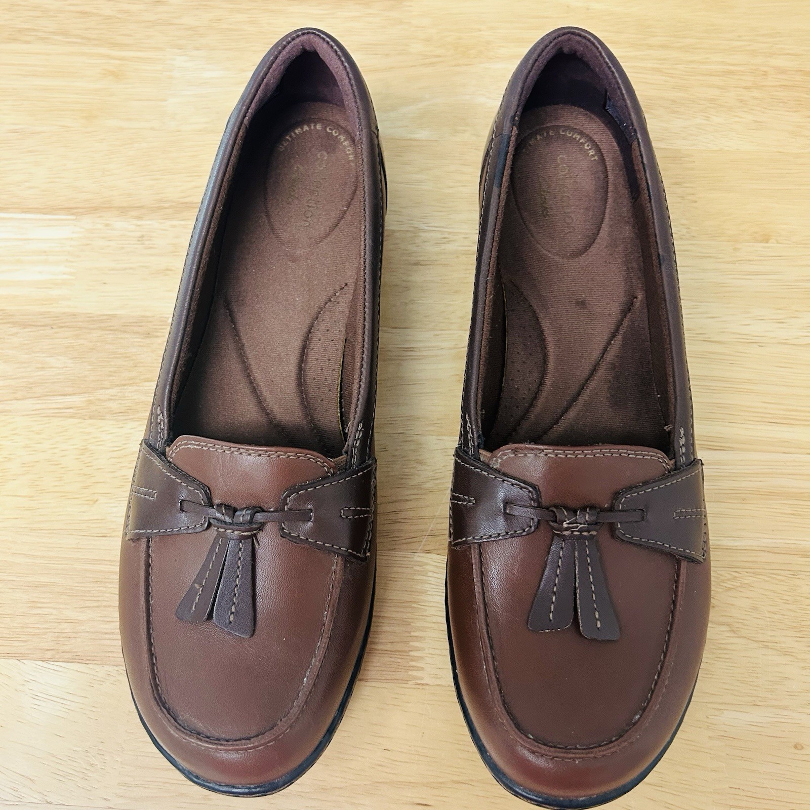 Clarks Collection Two-Tone Brown Women’s Tasseled Comfort Loafer Shoes Sz 9.5M