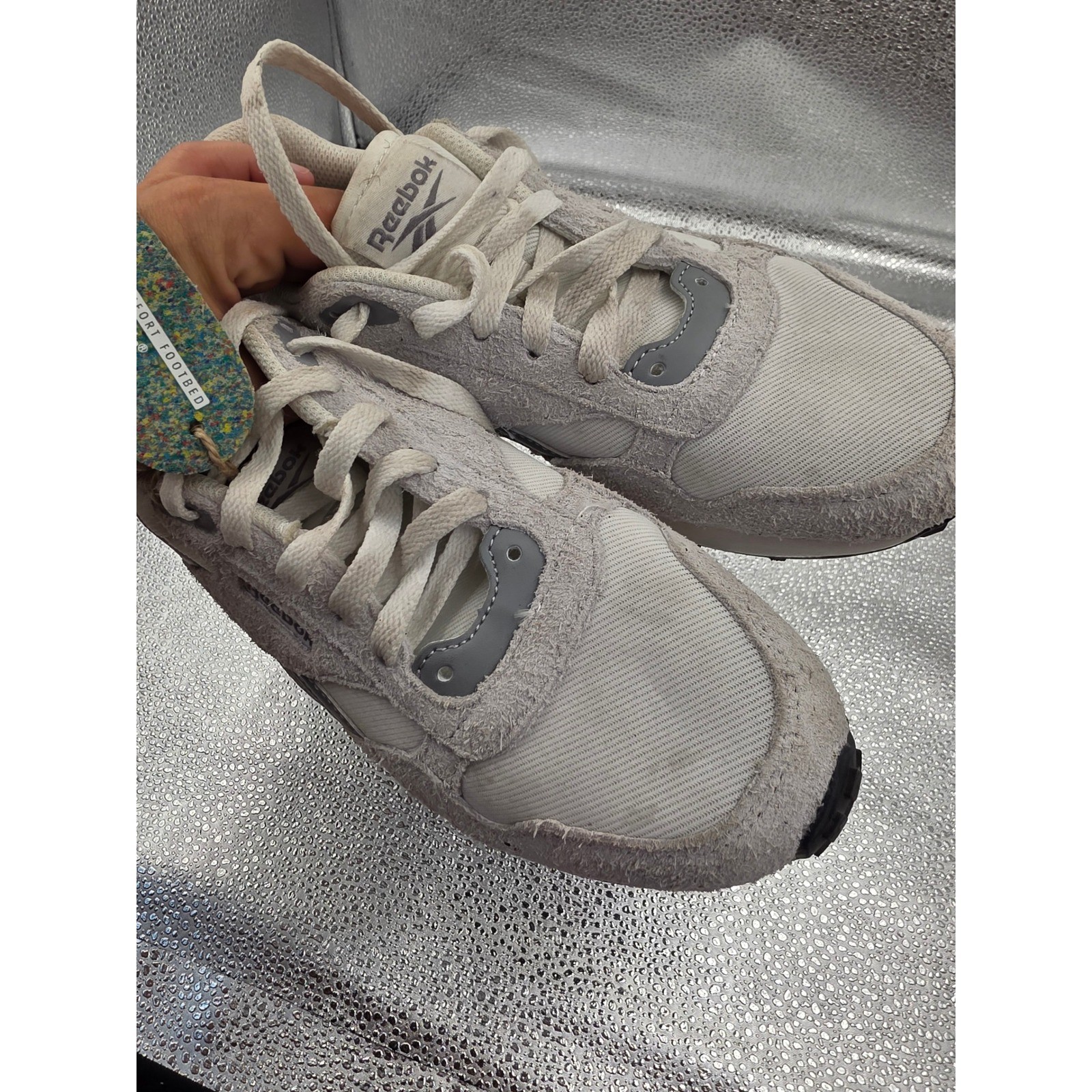 Reebok Womens Grey White Suede Textile Low Top Sneakers Size 8.5 FFC0127923 O1