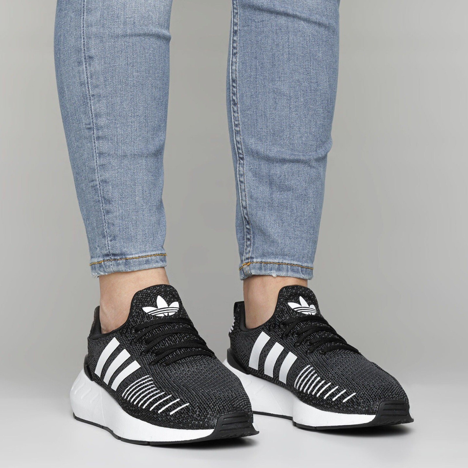 Adidas Original Swift Run 22 Women’s Athletic Sneaker Running Shoe Trainers #971