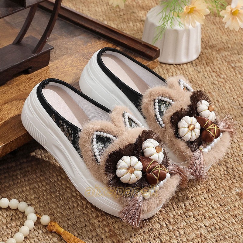 Chinese Handmade Embroidered Slippers Women Platform Mules Flats Cloth Shoes