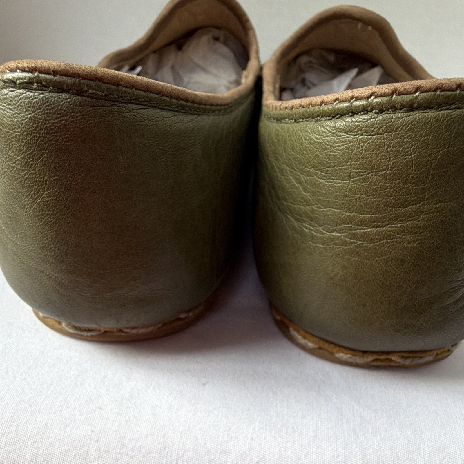 Sabah Green Leather Slip-On Flats Round Toe Stitched Womens US 7.5 EU 38