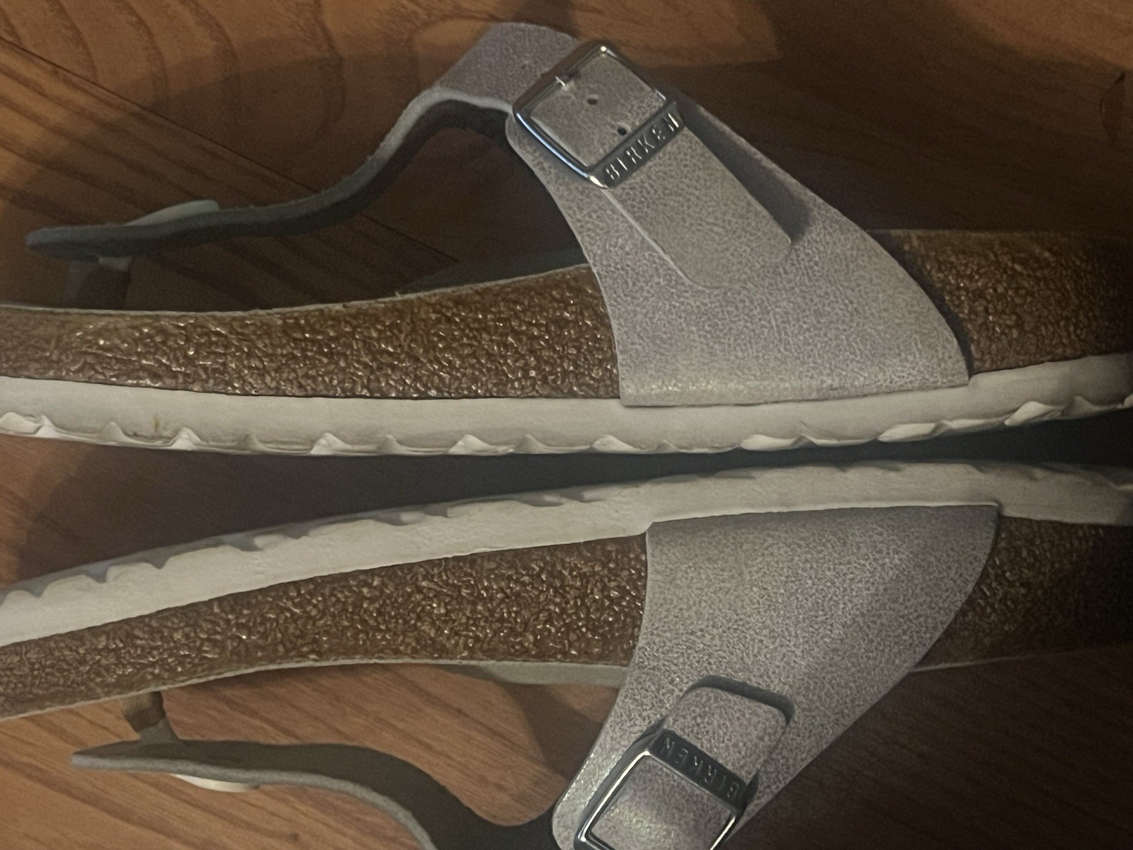 Birkenstock Women’s Silver Glitter Thong Sandals Buckle Comfort Adjustable Strap