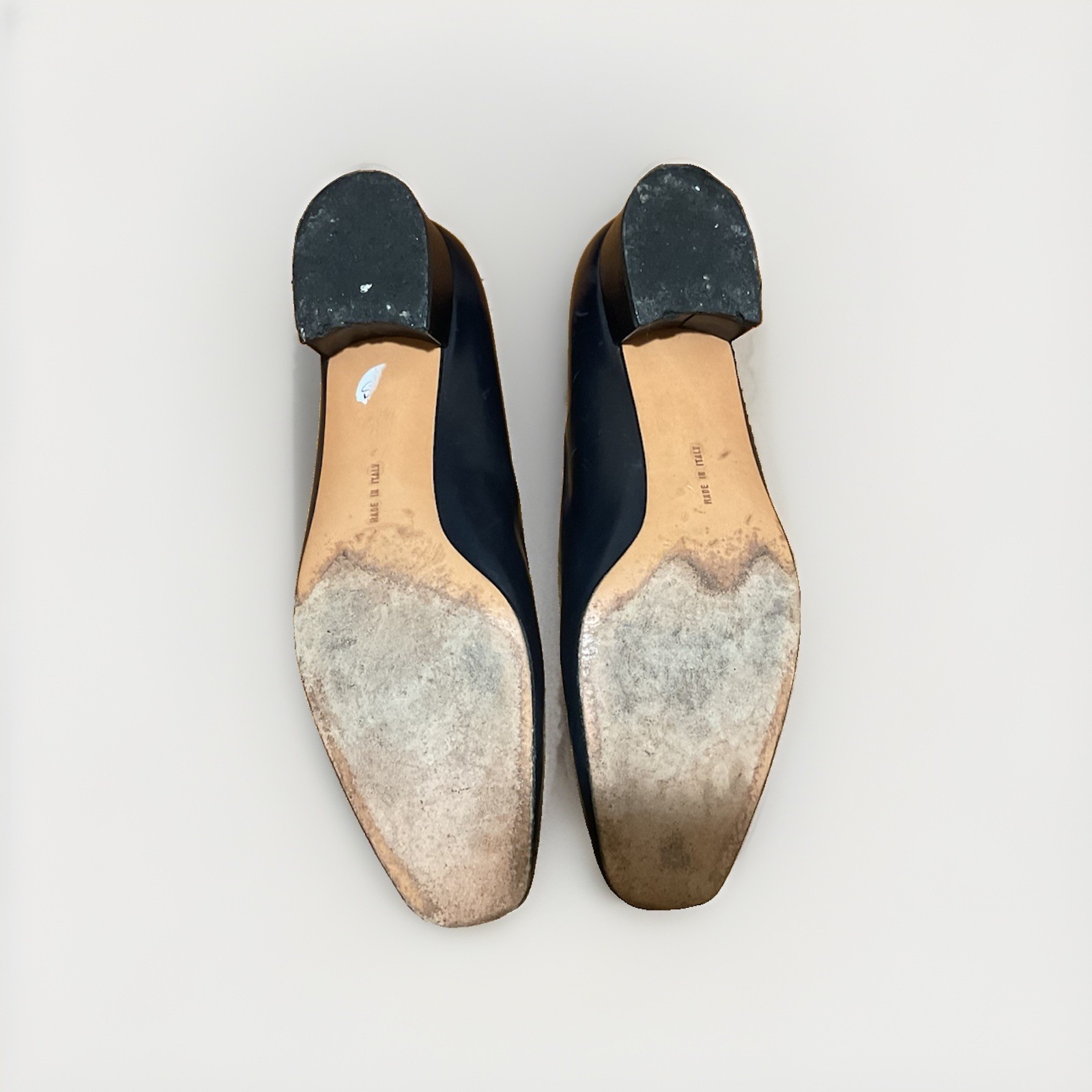 salvatore ferragamo women shoes 9.5 leather Navy Blue