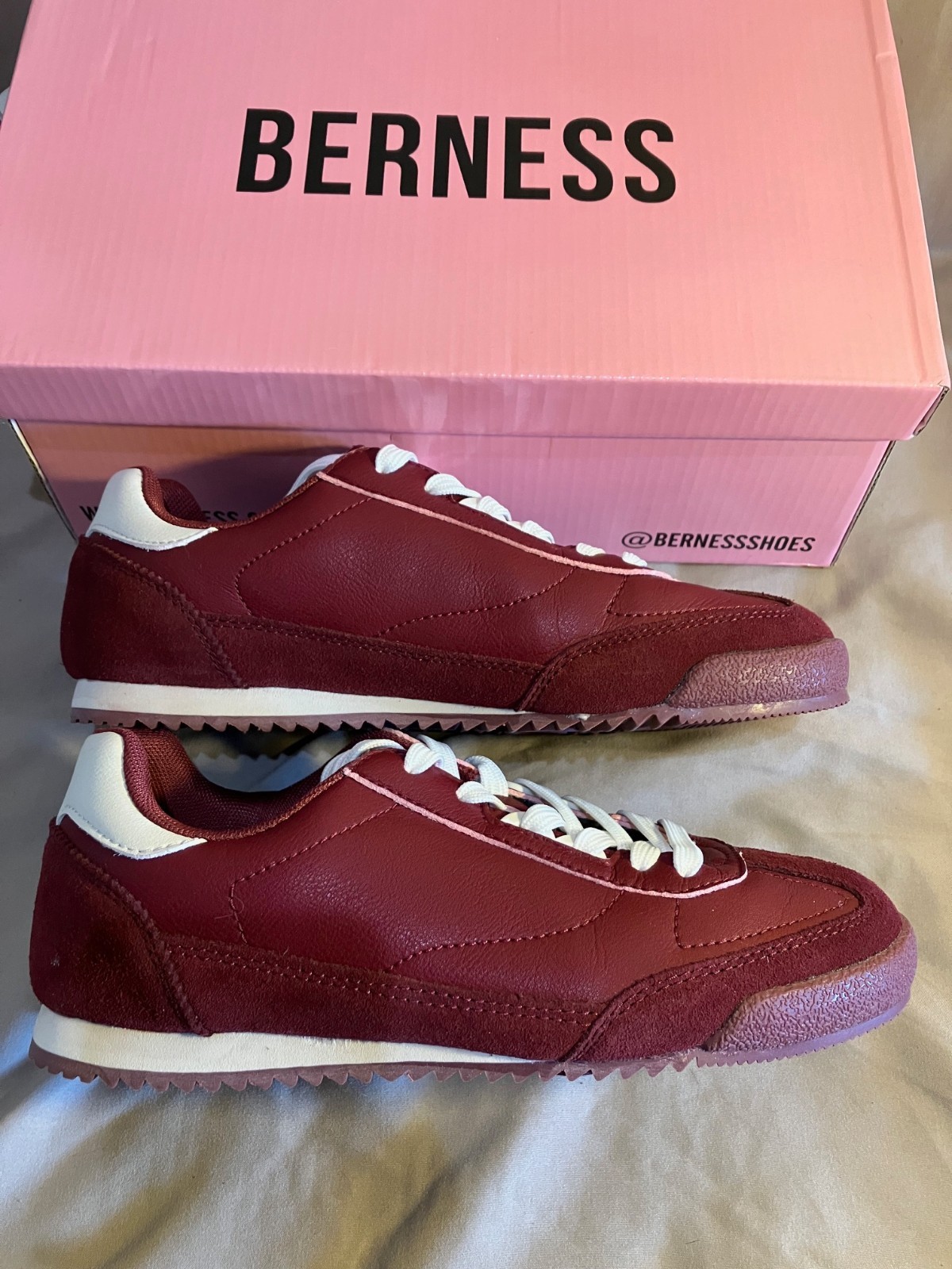 Berness Landon Burgundy Retro Sneakers New In Box Casual Shoes Size 7