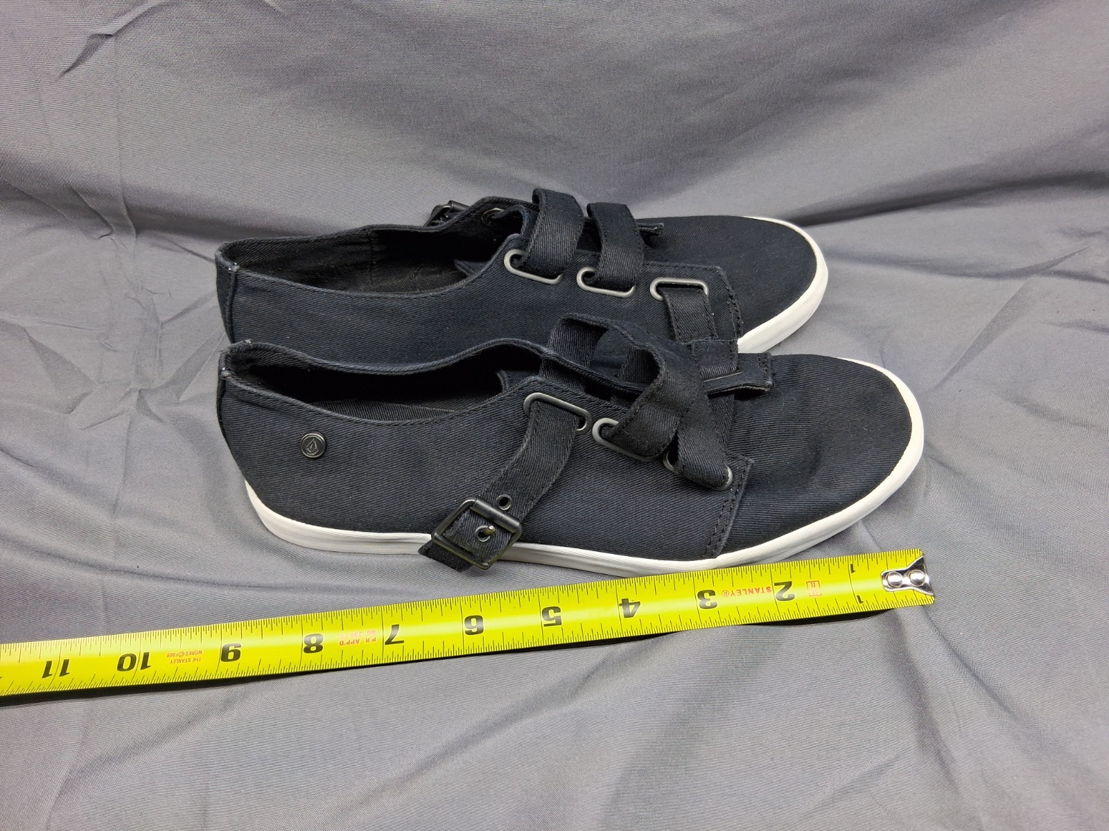 VOLCOM Womens 5 Black Canvas Strap Buckle