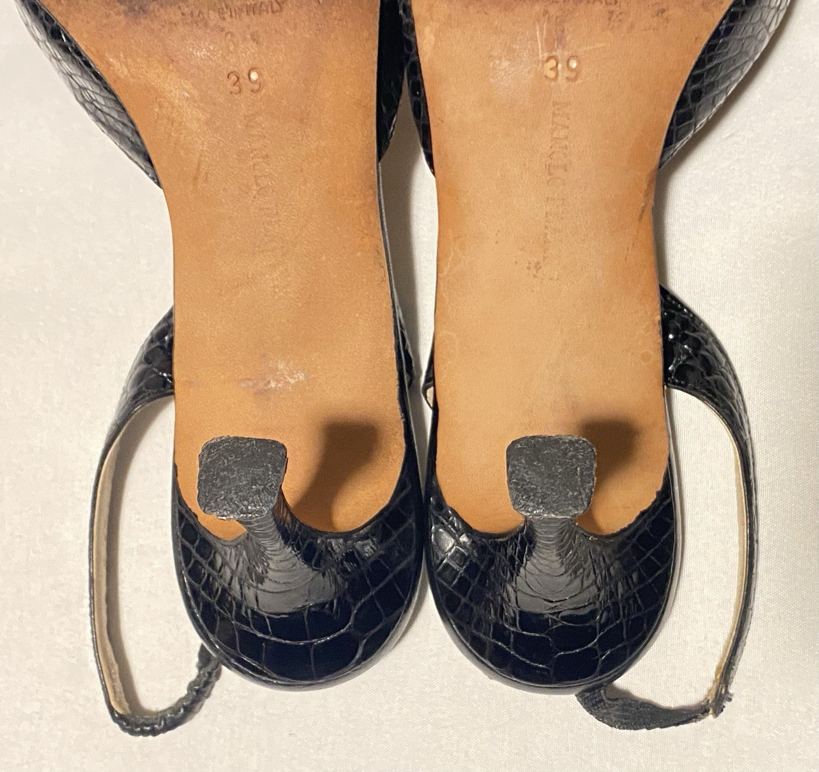 Manolo Blahnik Carolyne Crocodile Black Slingback Women Heel Shoe EU39/US9 $5400