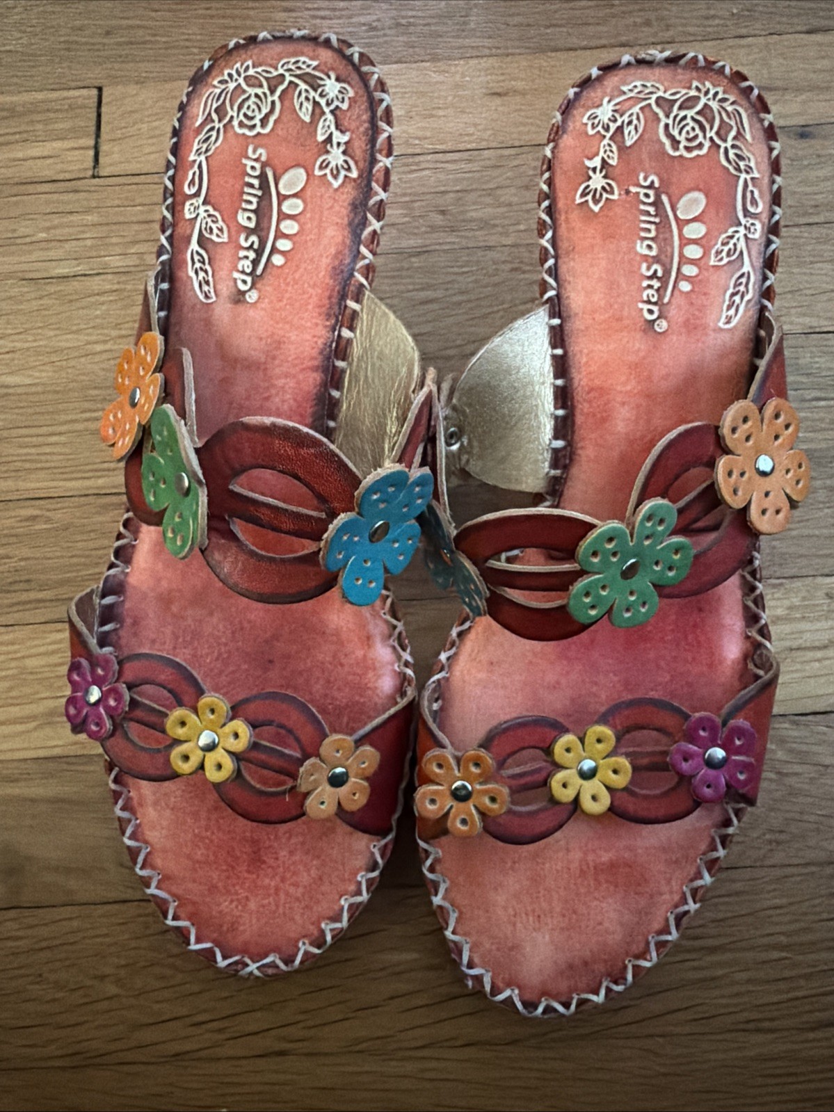 Spring Step Women’s Ambrosia Leather Kitten Heel Sandals Floral Applique US 6.5