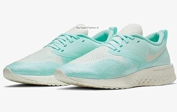 Nike Women’s Odyssey React 2 Flyknit Teal Tint Running Shoes $120.00 Size 10