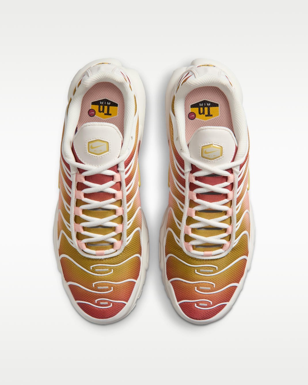 NIKE Women’s Air Max Plus DZ3670-007 Phantom Ragged Orange Peat Moss