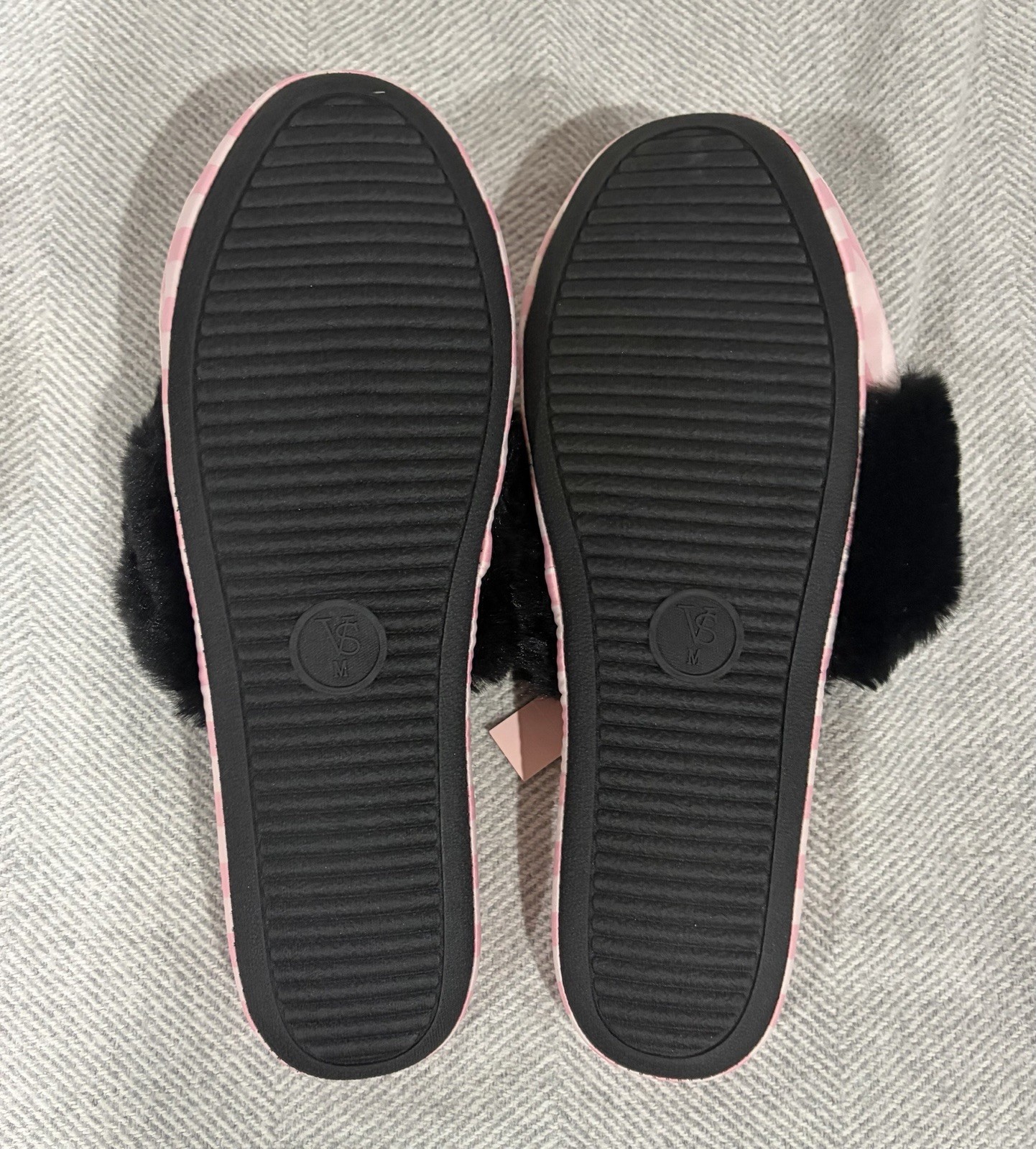 Victoria’s Secret Light Pink & White Striped Satin Slippers – Size Medium 7/8