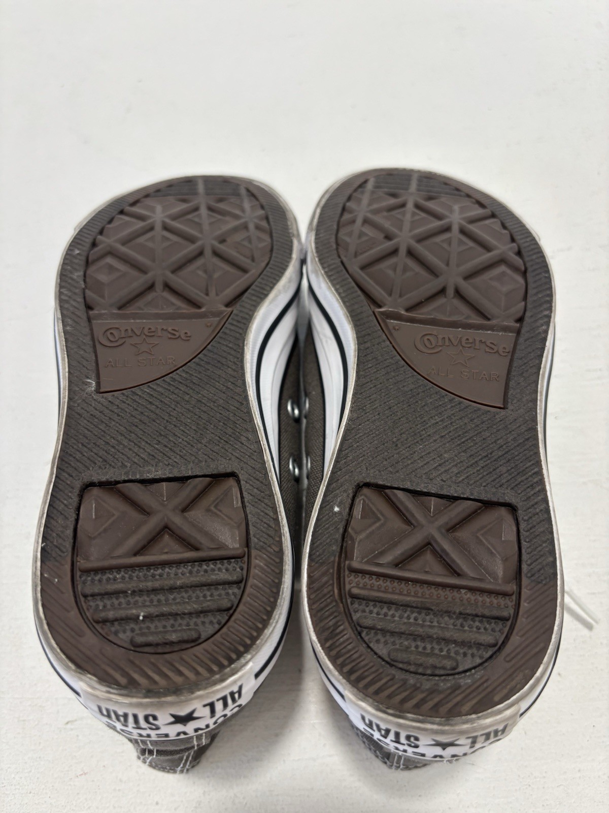 Converse All-Star Chuck Taylor High Tops Size Men 4 Women 6 Gray Canvas