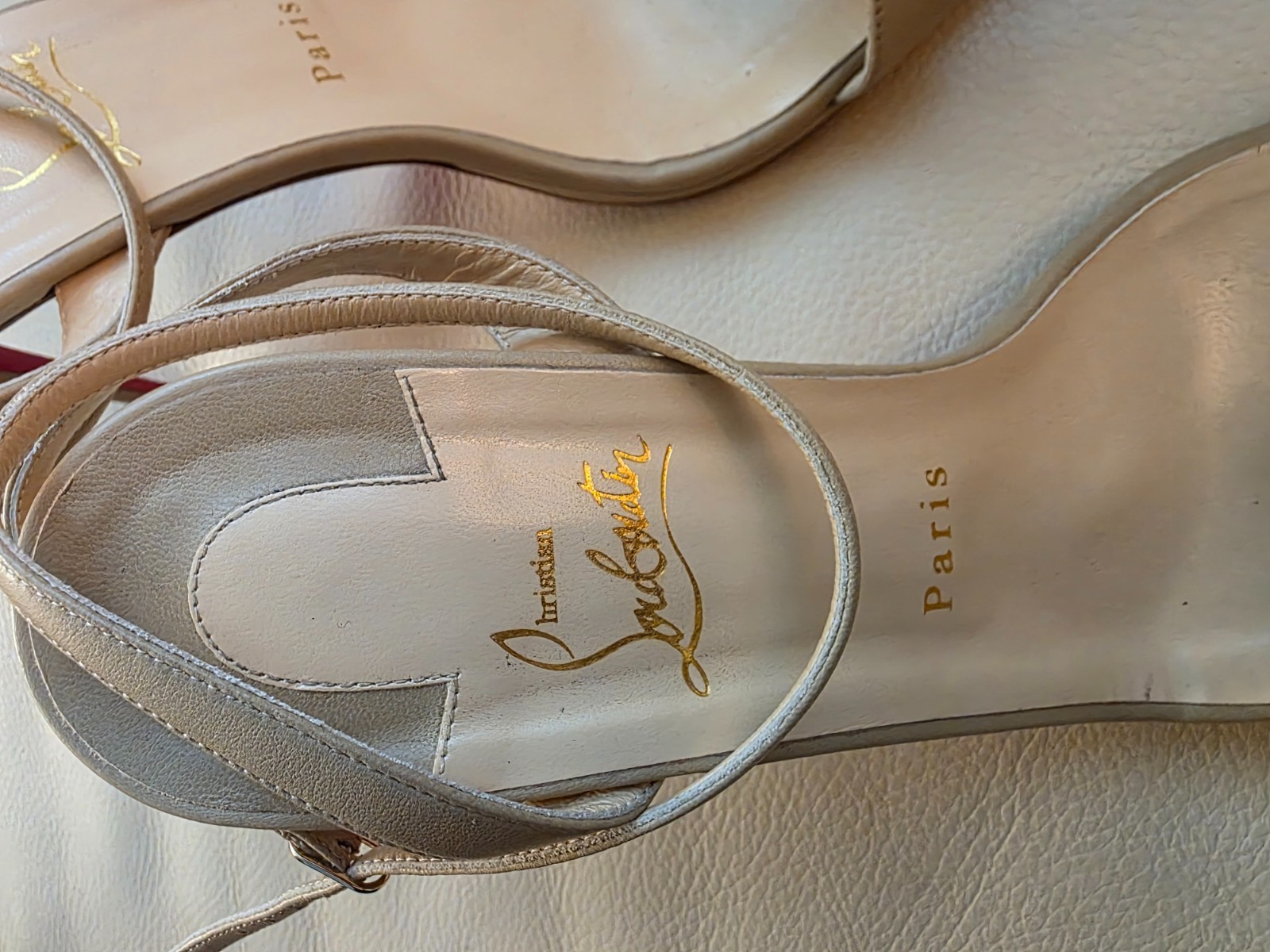 Christian Louboutin Loubi Queen 100 Leather Sandal Women’s SZ. 42