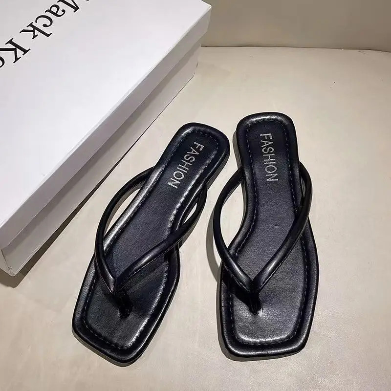 Simple and fashionable small fragrant flip-flops women’s leisure outdoor beach c