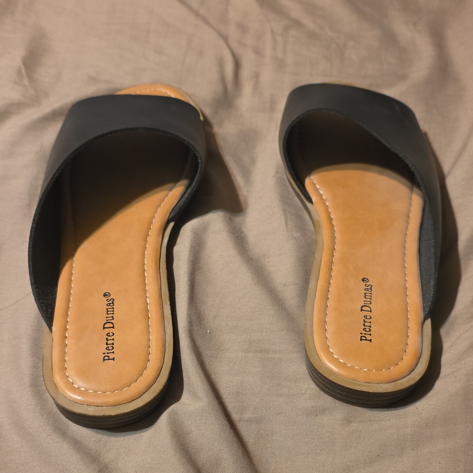 Pierre Dumas Black/Tan Man Made Slip-On Slide Sandals Women’s US 9
