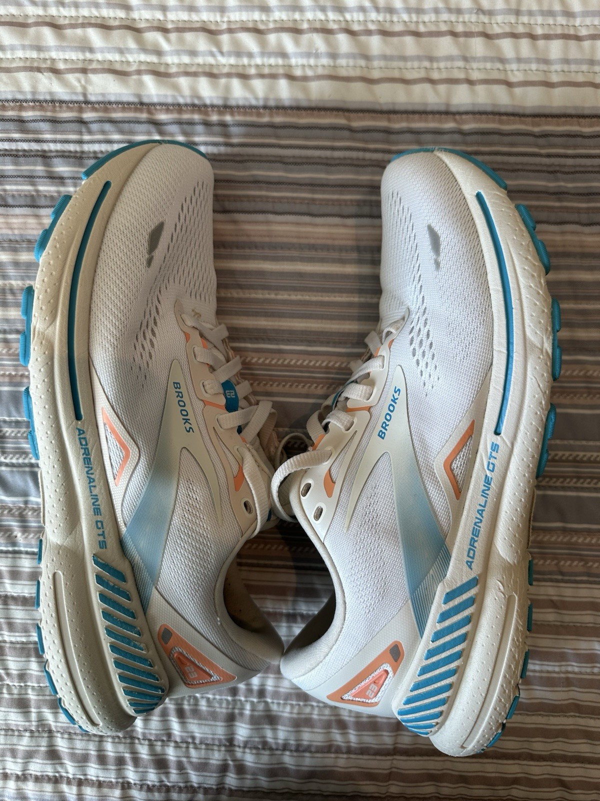 Brooks Womens Running Shoes Size 8 Beige Orange Blue Cushion