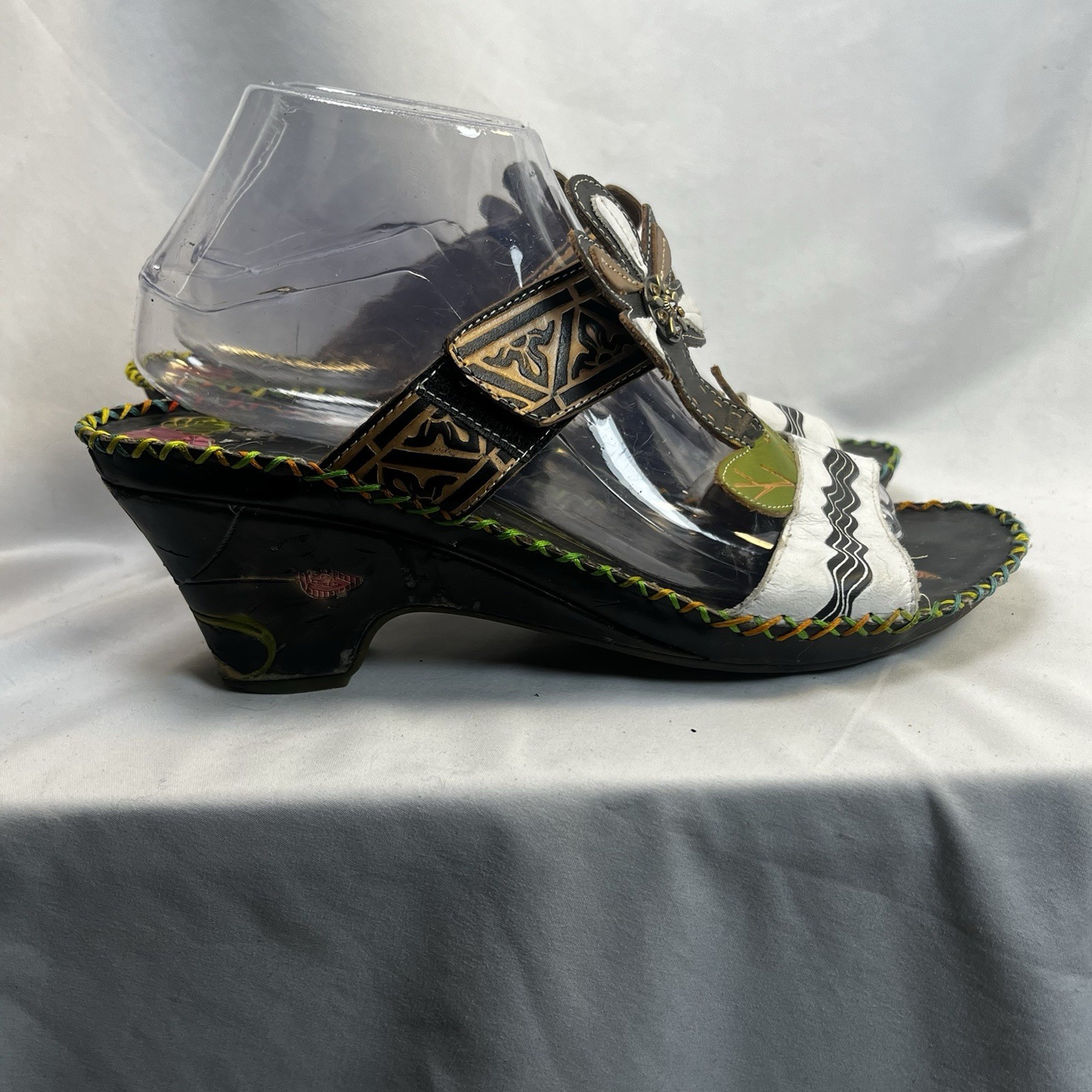 Elite by Corkys Kalua Floral Leather Sandal Size 10 Black Green White Brown