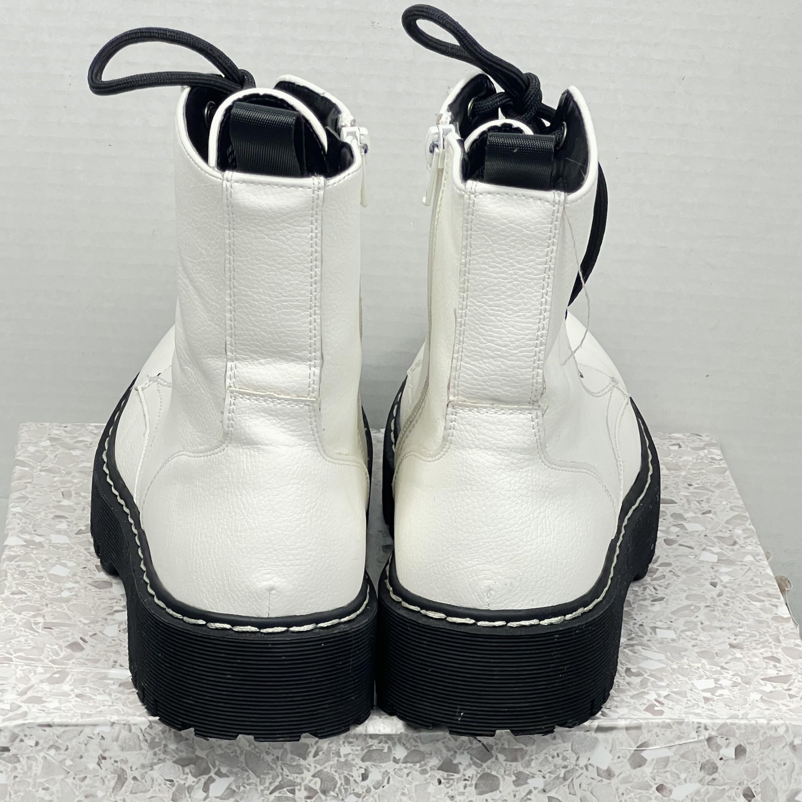 Unionbay Hayden Boots Womens Size 9 White Faux Leather Combat Zip Lace Up Ankle