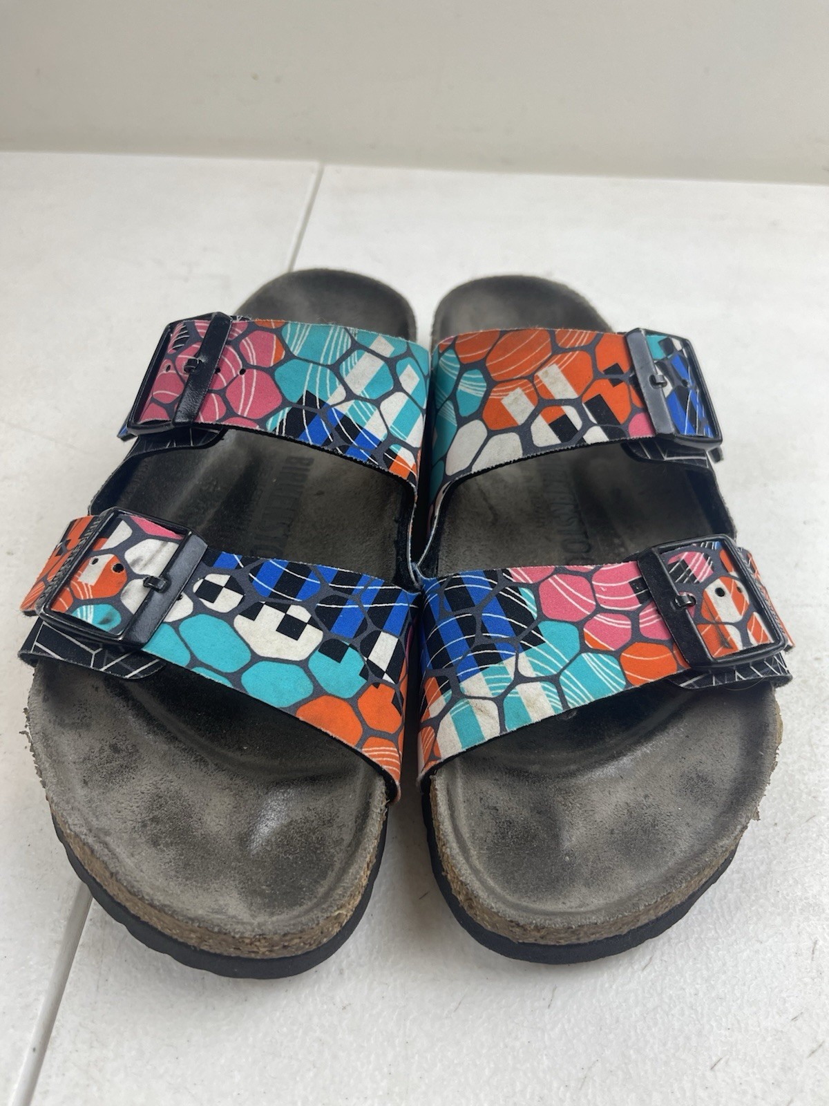 EUC Birkenstock Arizona Geo Print Sandals EU38/US7 Narrow
