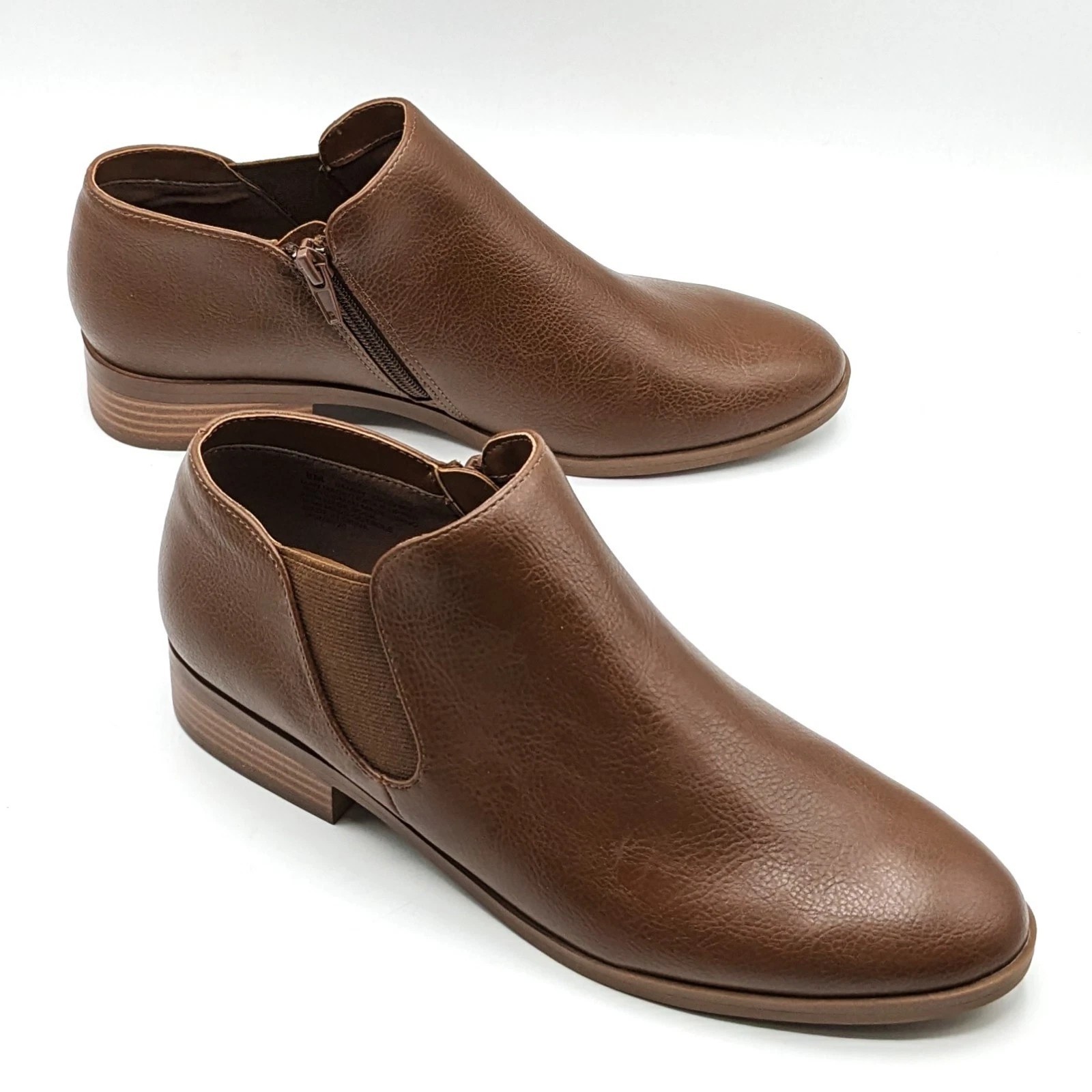 Kensie “Sammy” Faux Pebbled Leather w/ Block Heel & Side Zip Closure (Brown) NEW