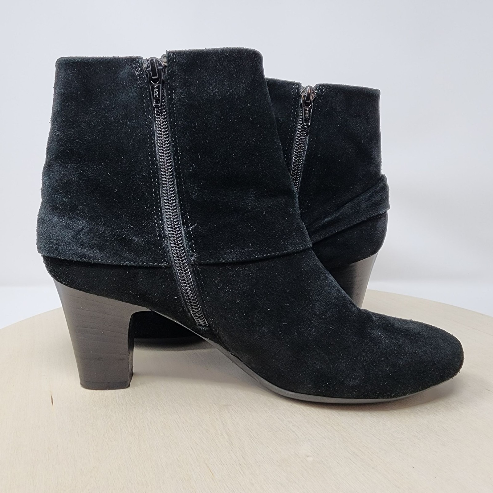 Ditto Vaneli Ankle Boots Womens Black Suede 8.5 Tassel Zip 2.5″ Stack Heel Boho
