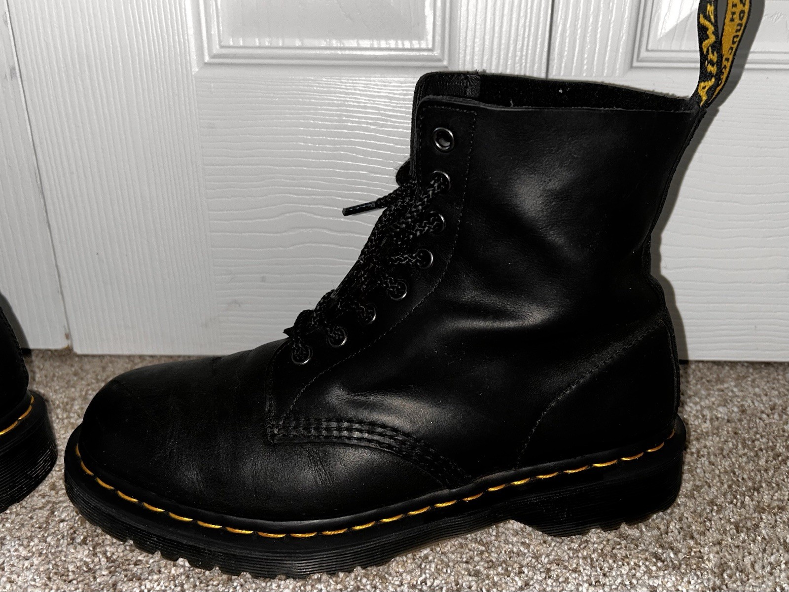 Dr. Martens Pascal 1460 Virginia Leather Boots for Women, Size US 7 – Black -…