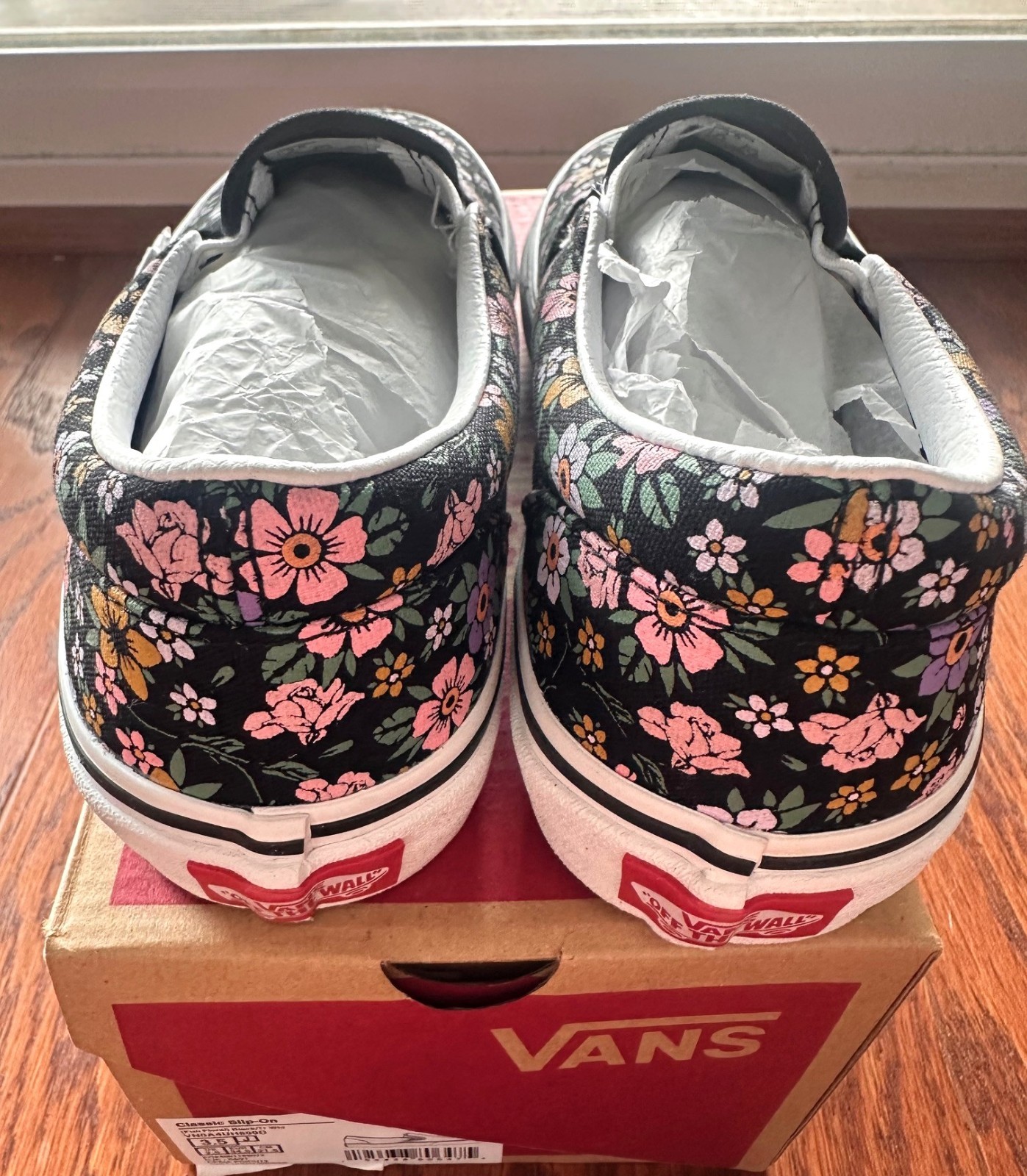 Vans Fun Floral Black/Tr White Classic Slip-on size Junior 3.5