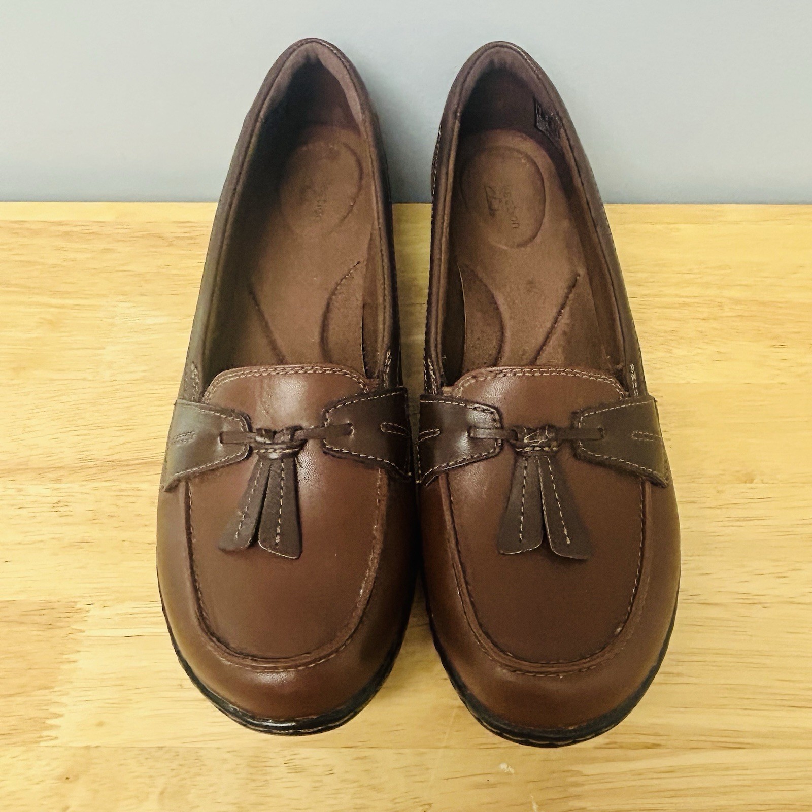 Clarks Collection Two-Tone Brown Women’s Tasseled Comfort Loafer Shoes Sz 9.5M