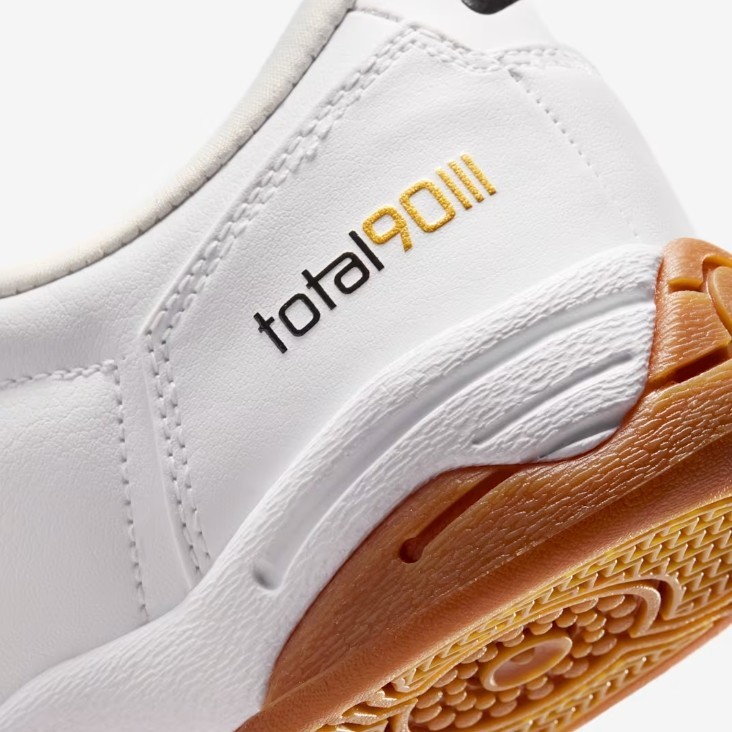 New Nike Women’s Total 90 III Shoes – White/ Gum (IO2387-100)