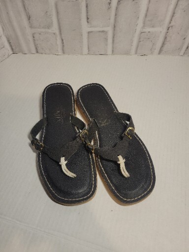 Kino Flip Flop Black Buckle Accent Thong Sandal Womens 7
