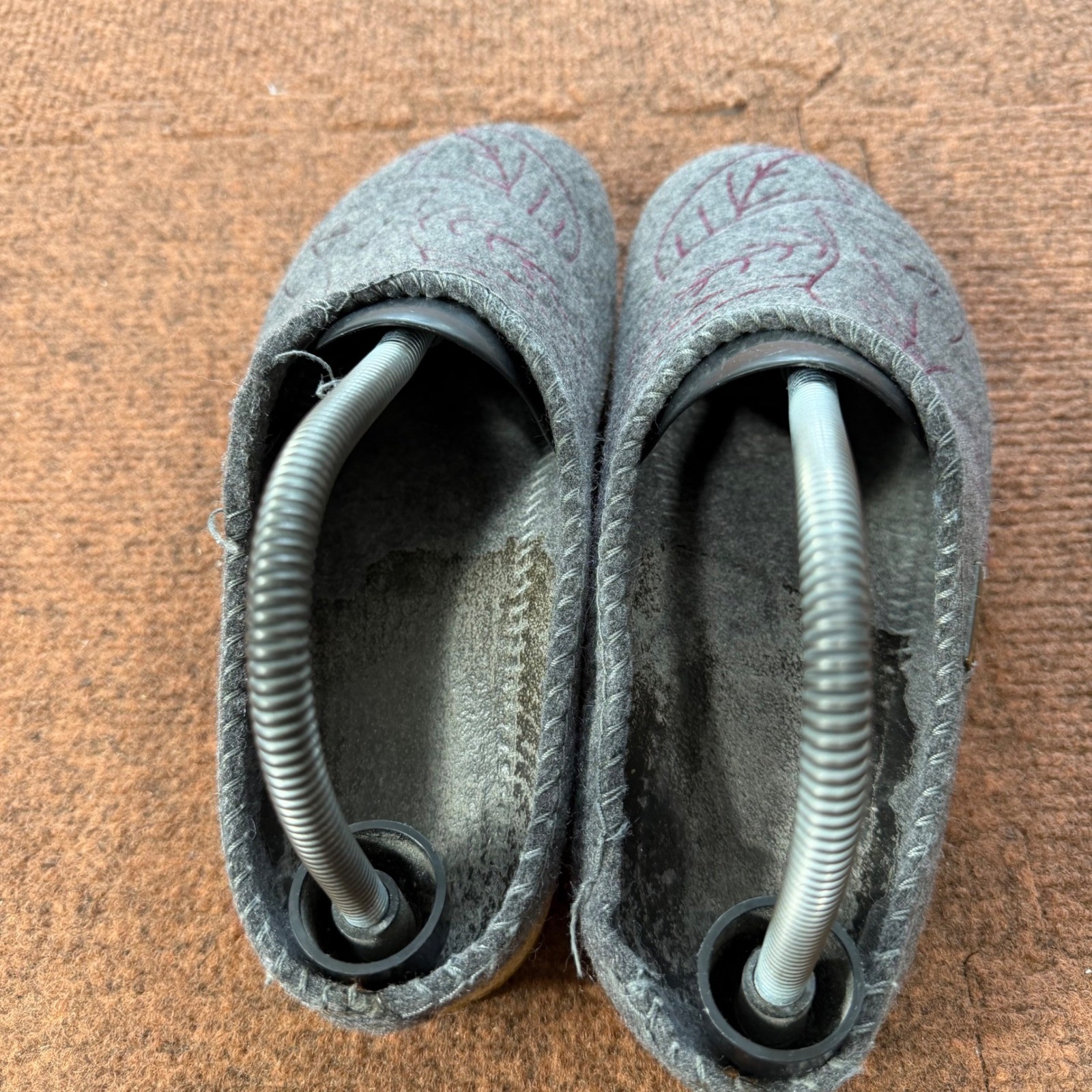 B- Haflinger Gray Boiled Wool Leaf Embroidered Clogs Slippers Womens 7.5 EU 37