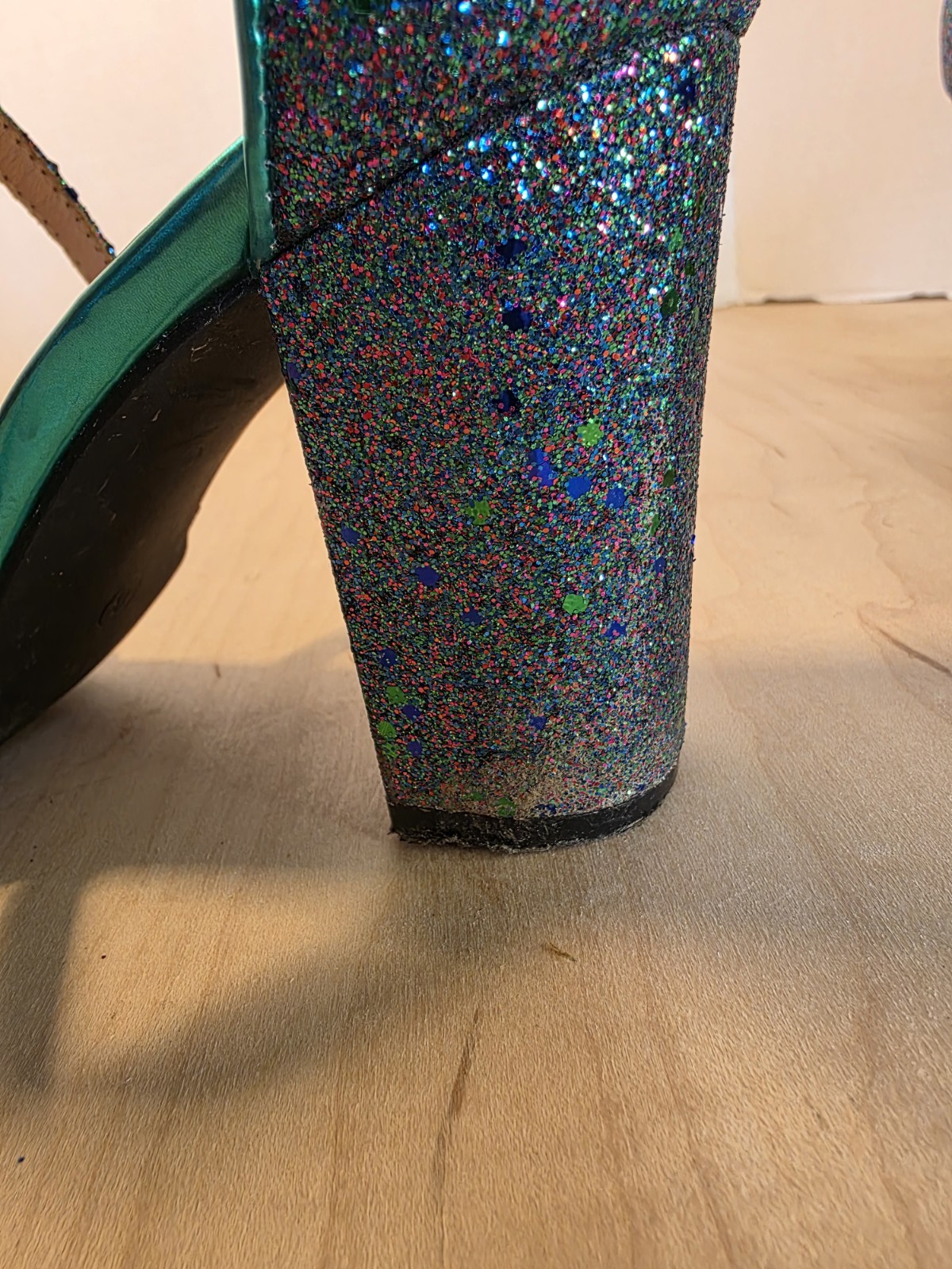 Allegra K Metallic Green Glitter Crisscross Block Heel Strapped Heels Size 8