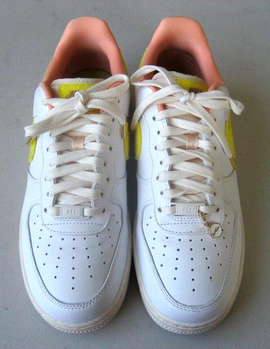 Nike Air Force Size 10 Mama White Sneaker DV2183 Women Size 10 Excellent $119