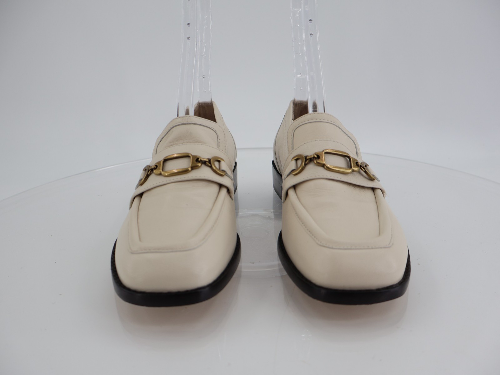 Larroude Patricia Penny Loafer Ivory Leather Gold Chain Size 5.5 Slip On Shoes