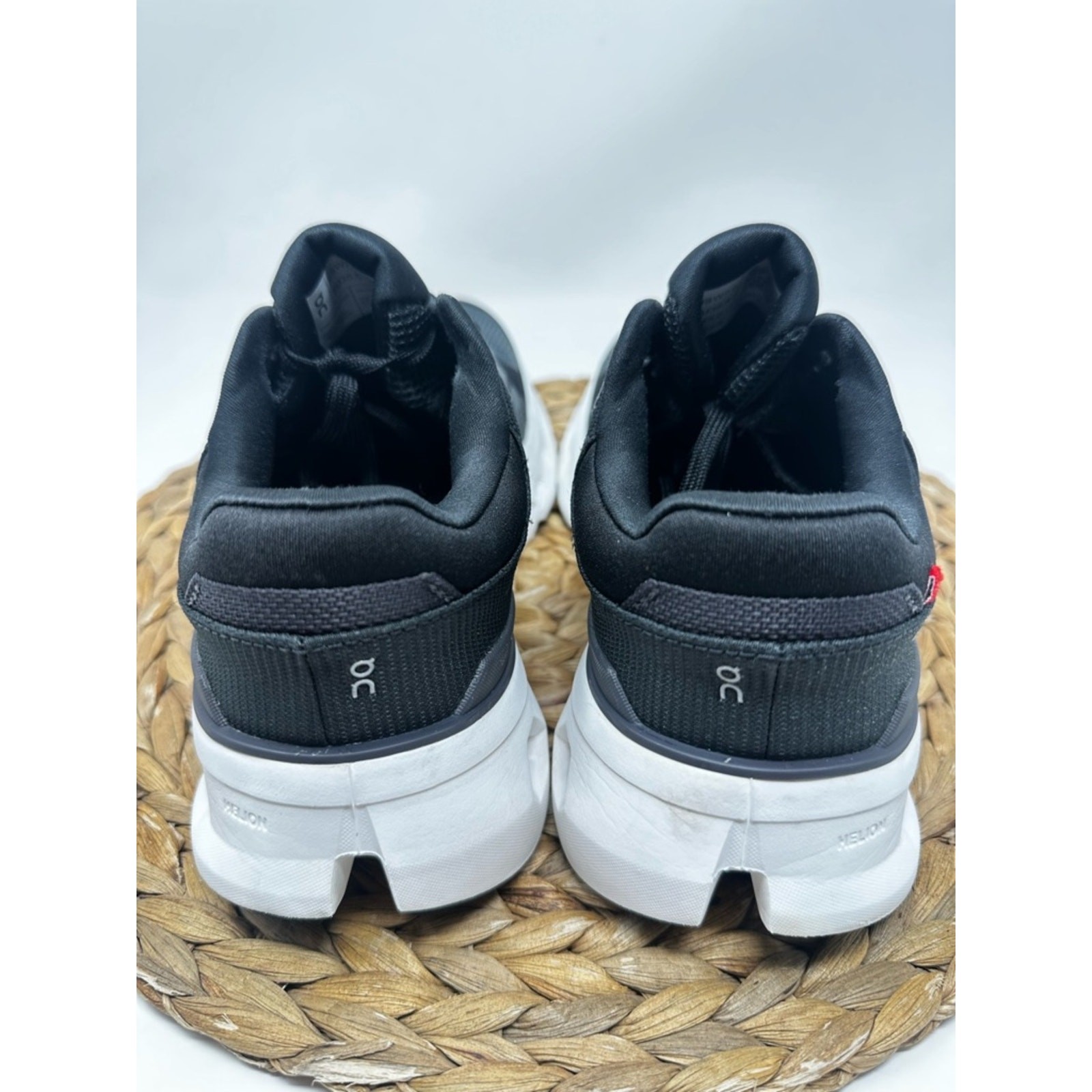 ON Running Cloudrunner 2 Running Shoes Eclipse Black Size 7.5 Women’s