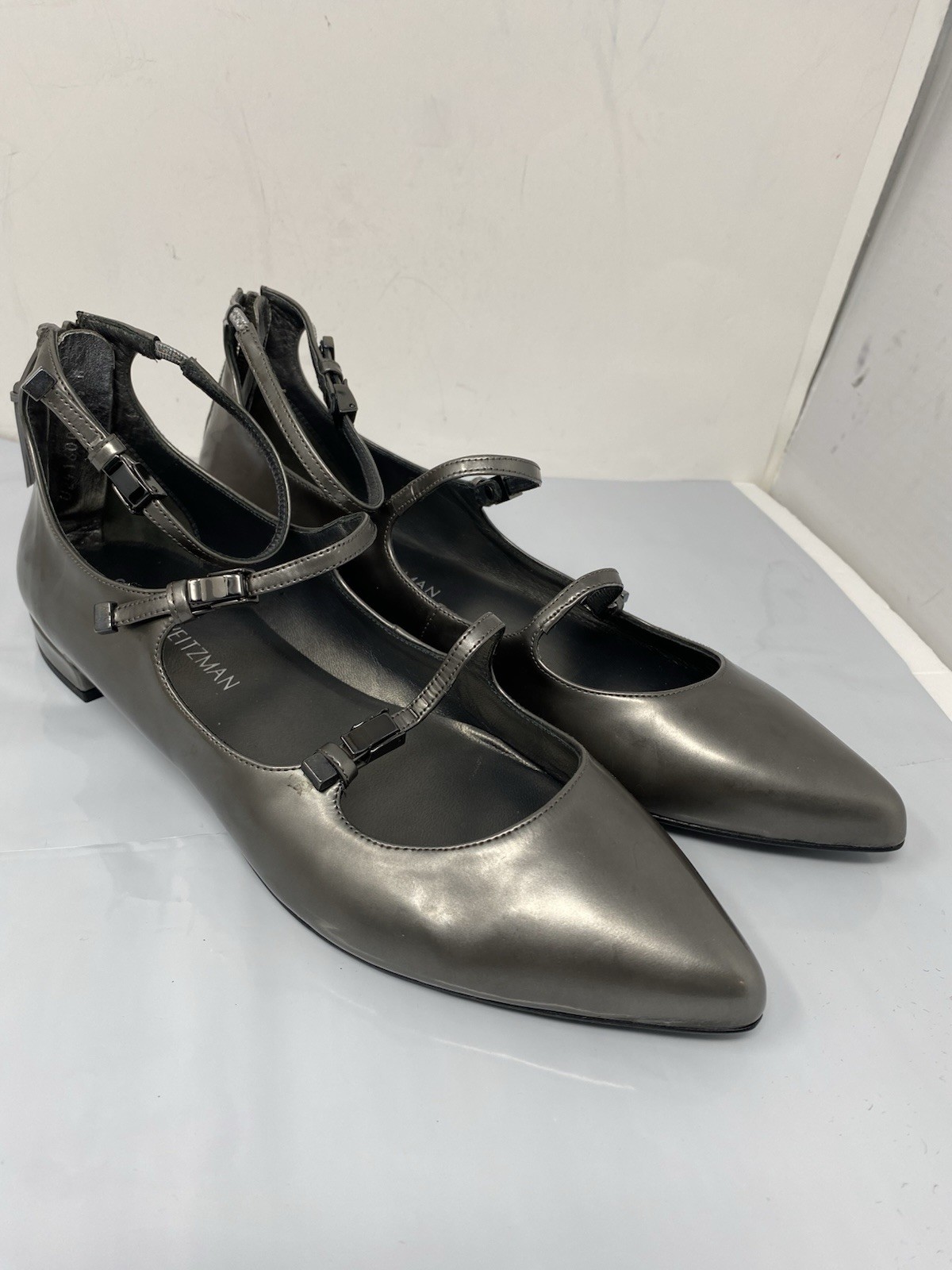 STUART WEITZMAN FLIPPY THREE STRAP MARY JANE FLAT SZ 9.5 NEVER Worn